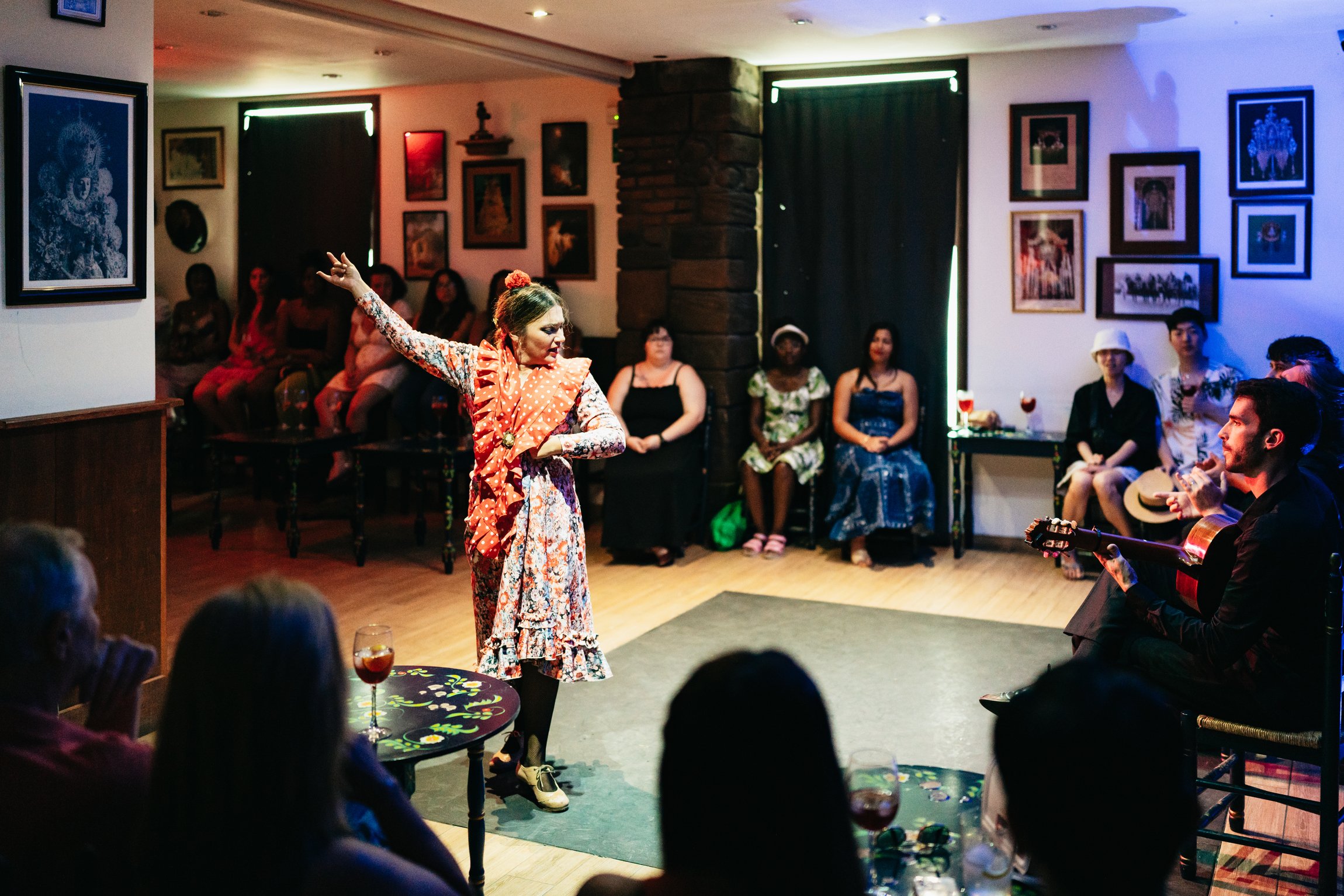 Baraka Sala Flamenca Triana — flamenco show performers in an intimate Seville venue